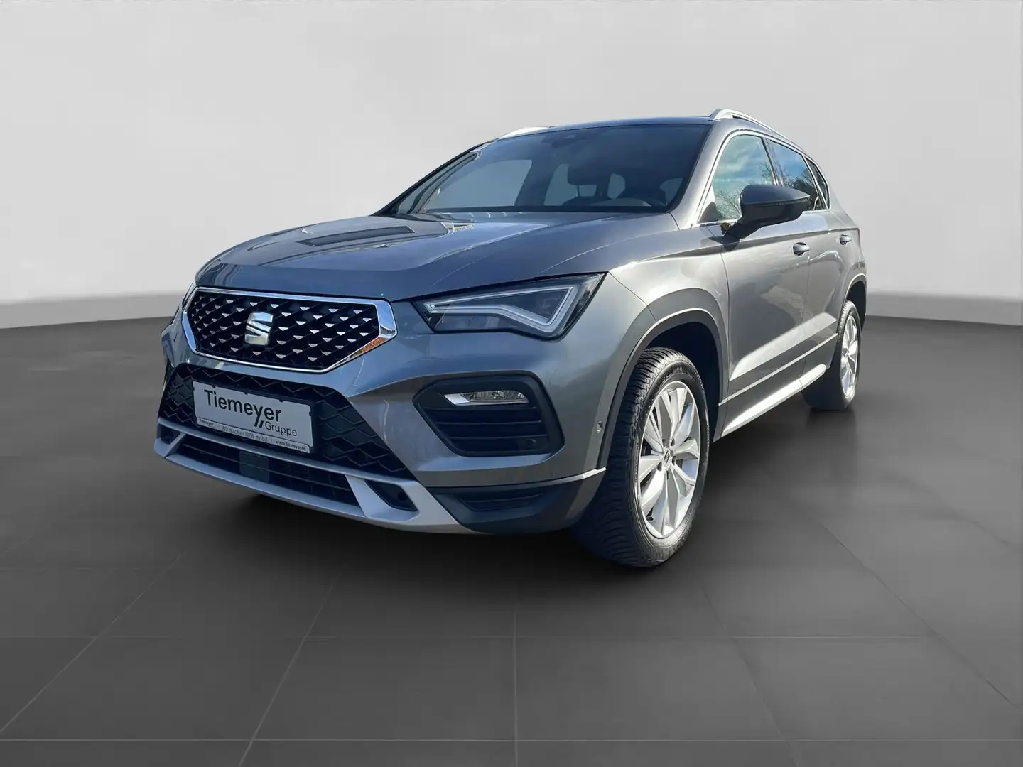 SEAT Ateca 1.5 TSI DSG X-PERIENCE SIDE-ASSIST PARKLEN Grau - 2