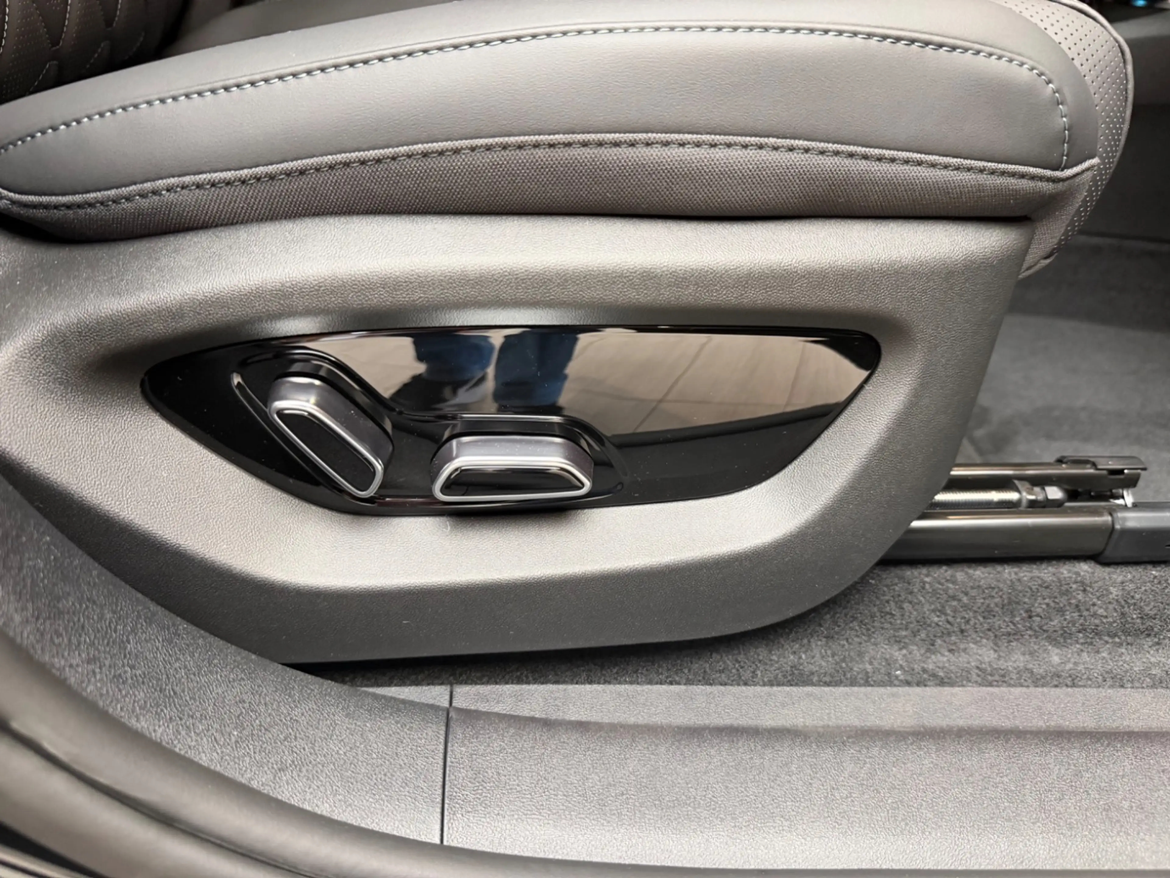 BYD Sealion 7 Comfort LED 360° ACC Navi Pano Dynaudio — photo 19