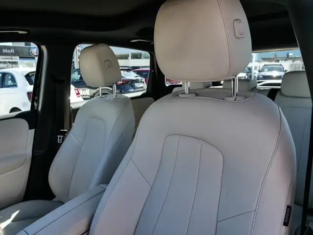 Mercedes-Benz B Class view 7