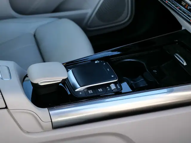Mercedes-Benz B Class view 15