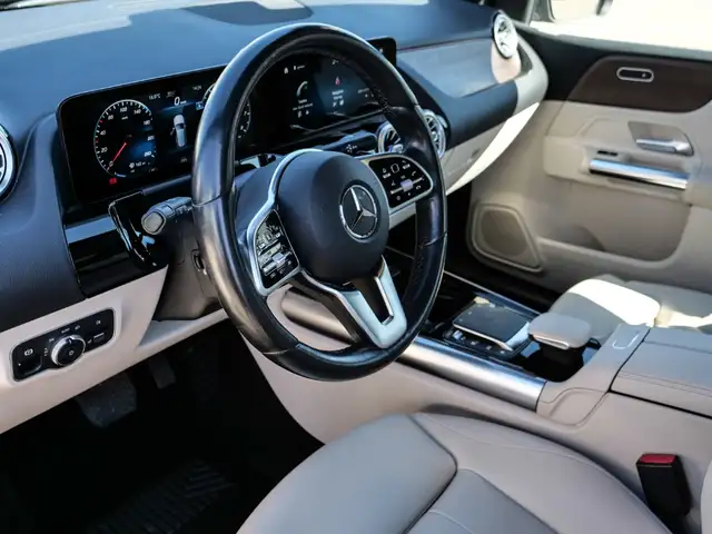 Mercedes-Benz B Class view 5