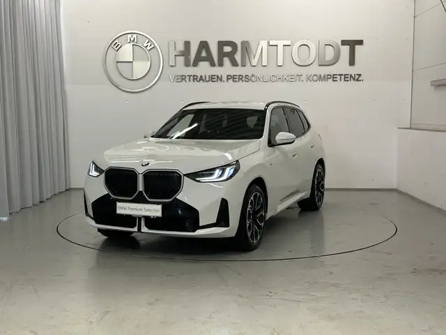 BMW X3 view 2