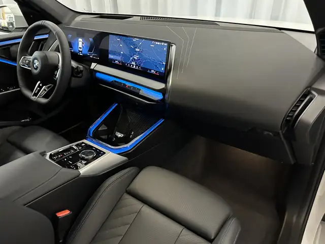 BMW X3 view 9