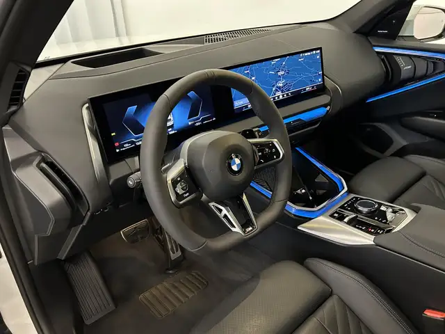 BMW X3 view 8
