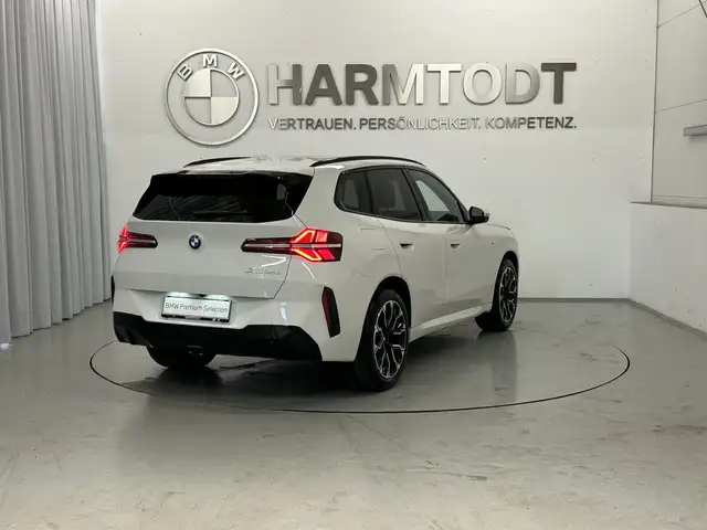 BMW X3 view 6