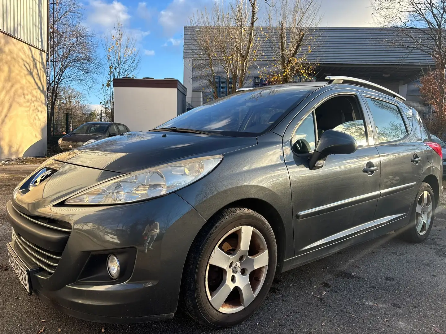Peugeot 207 Premium Grau - 1