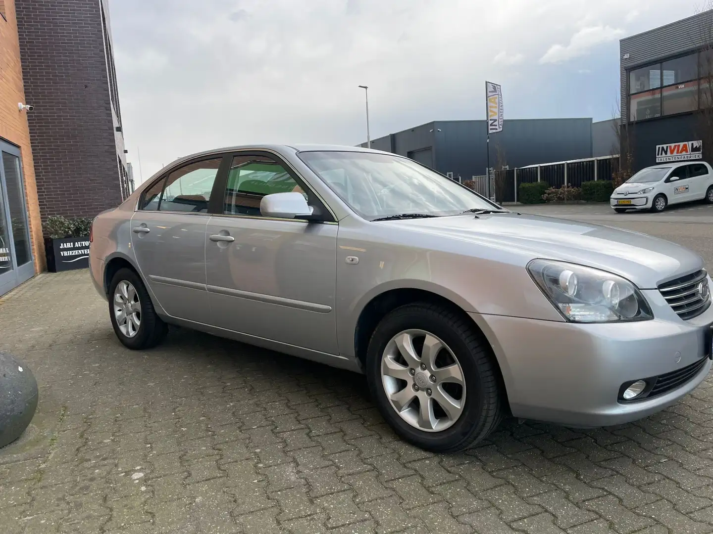 Kia Magentis 2.0 CVVT X-ecutive Broertje van de Toyota avensis Gris - 2