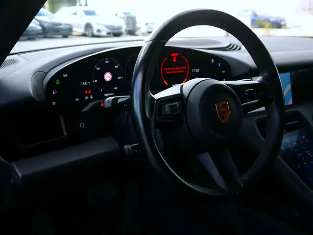 Porsche Taycan 4S Plus InnoDrive & Nachtsichtassitent Ansicht 11