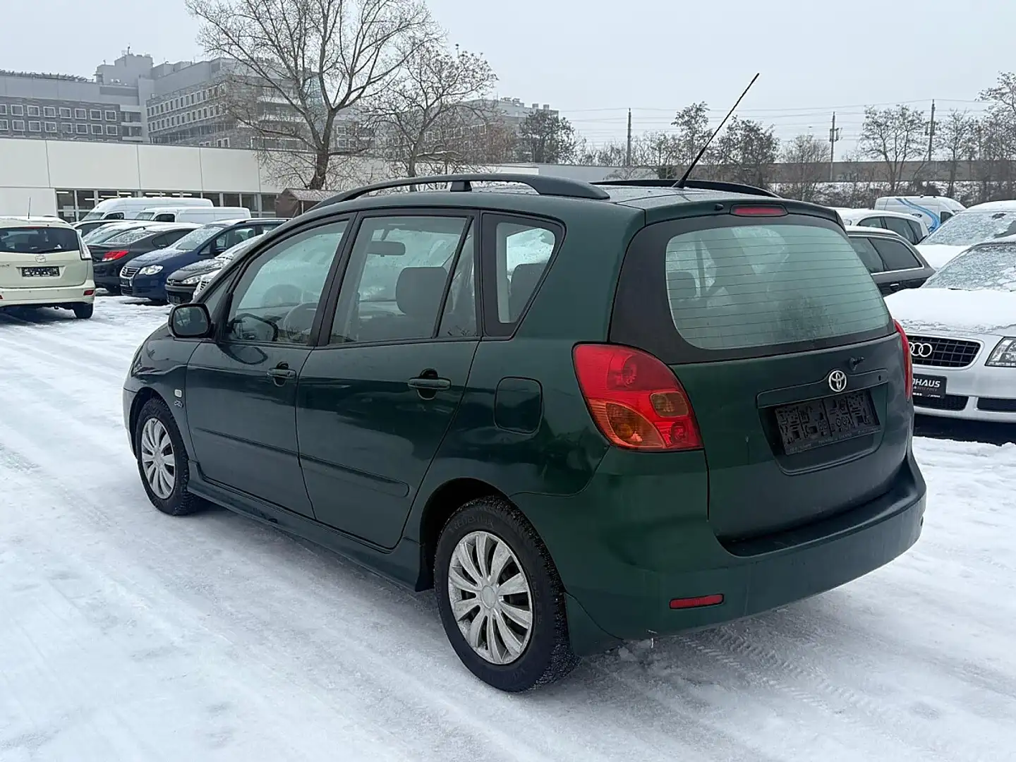 Toyota Corolla Verso 2,0 D-4D Linea Sol Ds. | VOLL FAHRBEREIT | Grün - 2