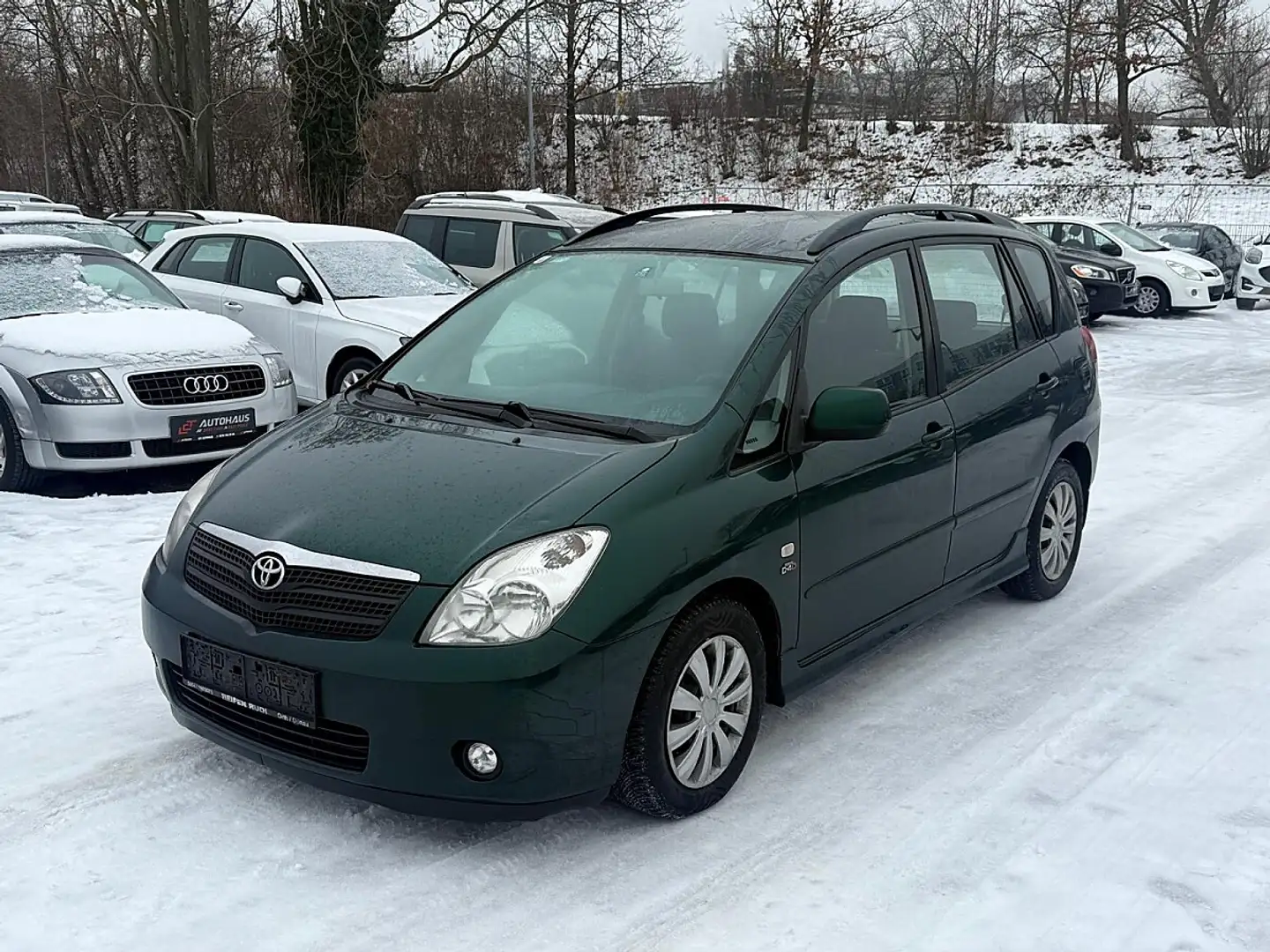 Toyota Corolla Verso 2,0 D-4D Linea Sol Ds. | VOLL FAHRBEREIT | Grün - 1