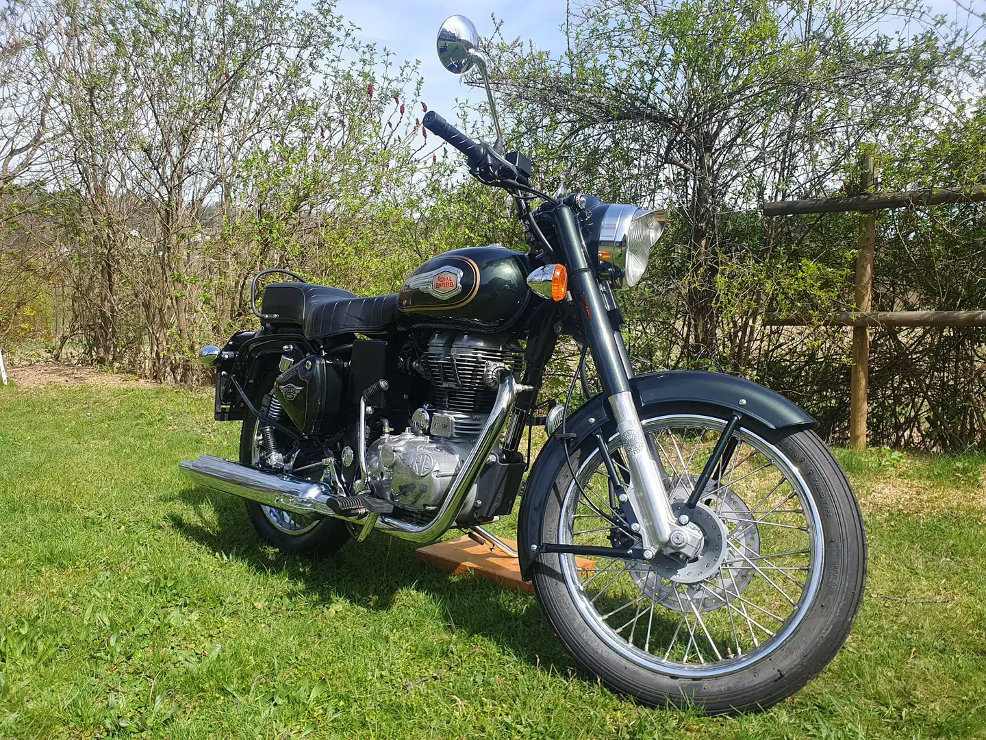 Royal Enfield Bullet 500 EFI Verde - 2