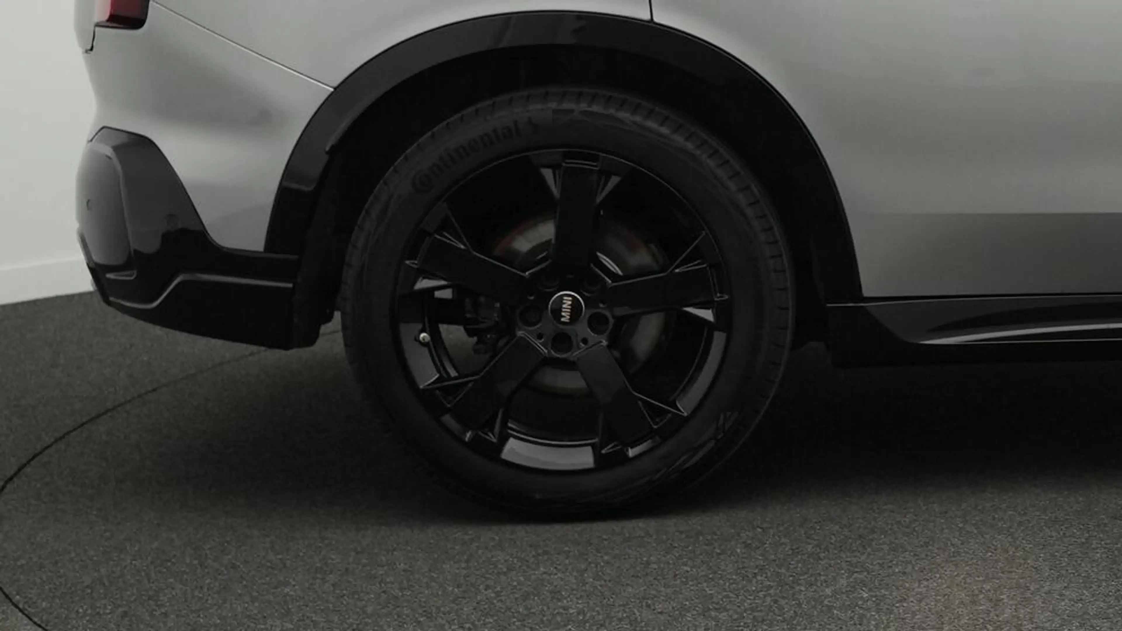 MINI Countryman S All4 John Cooper Works Trim — photo 9
