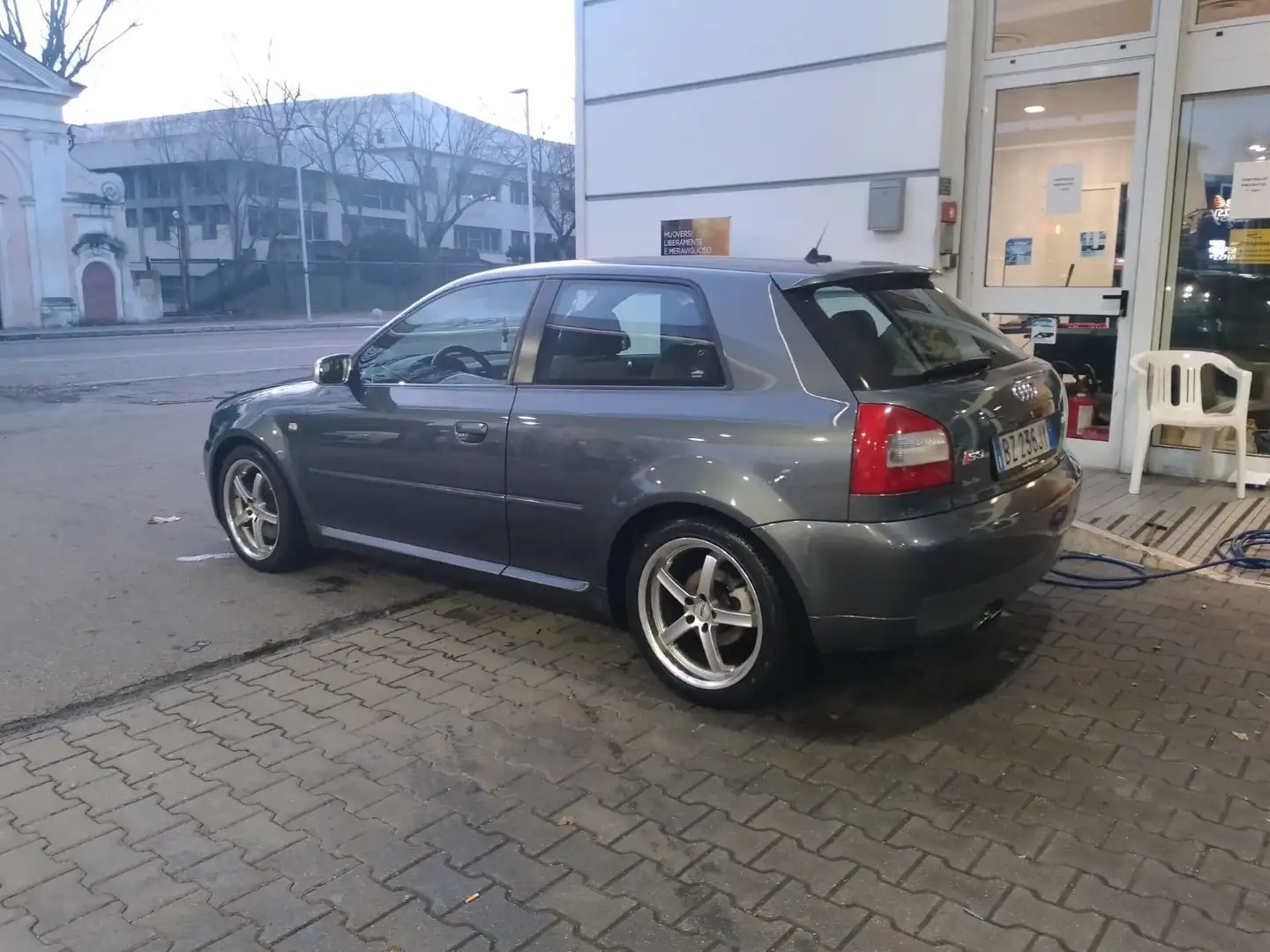 Audi S3 1.8 quattro 225cv Šedá - 1