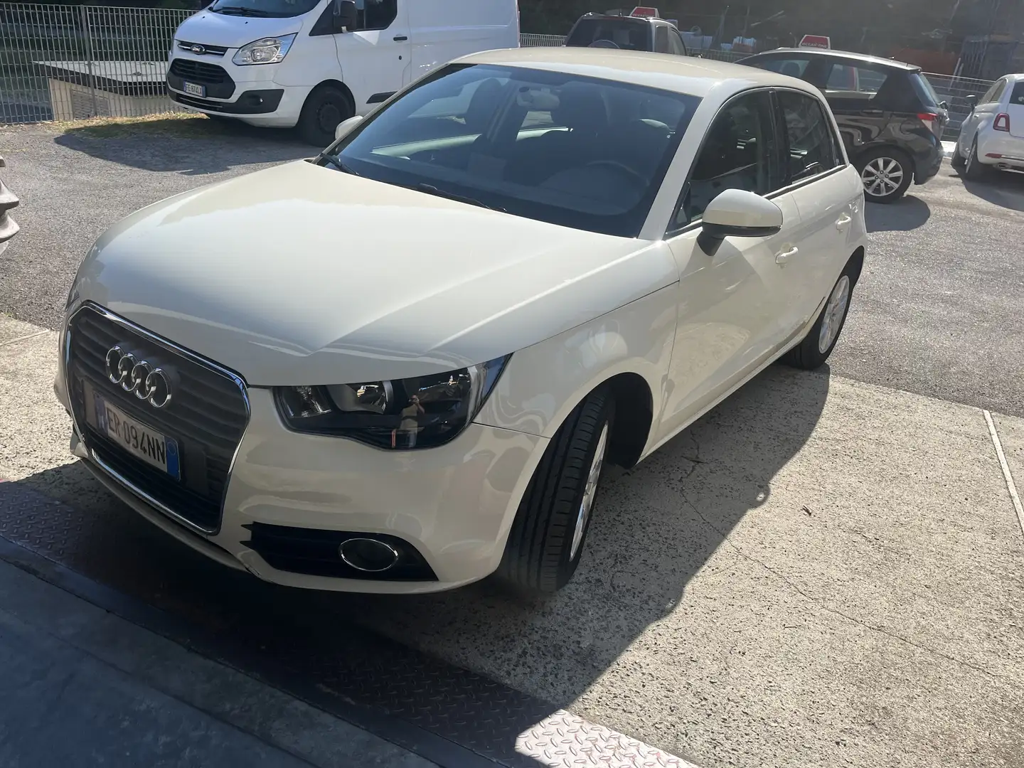 Audi A1 Sportback 1.6 tdi Attraction 90cv Blanco - 1