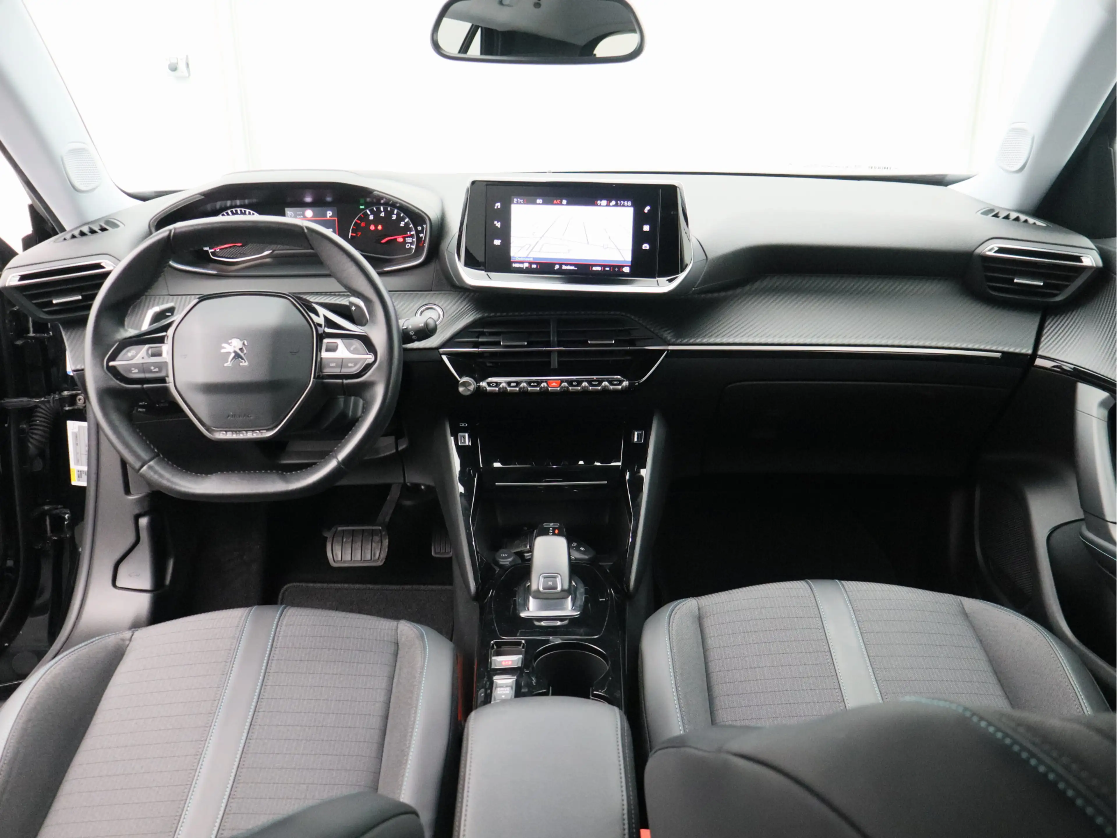 Peugeot 2008 1.2 PureTech Allure Pack/ automaat/ zeer mooi! — photo 2