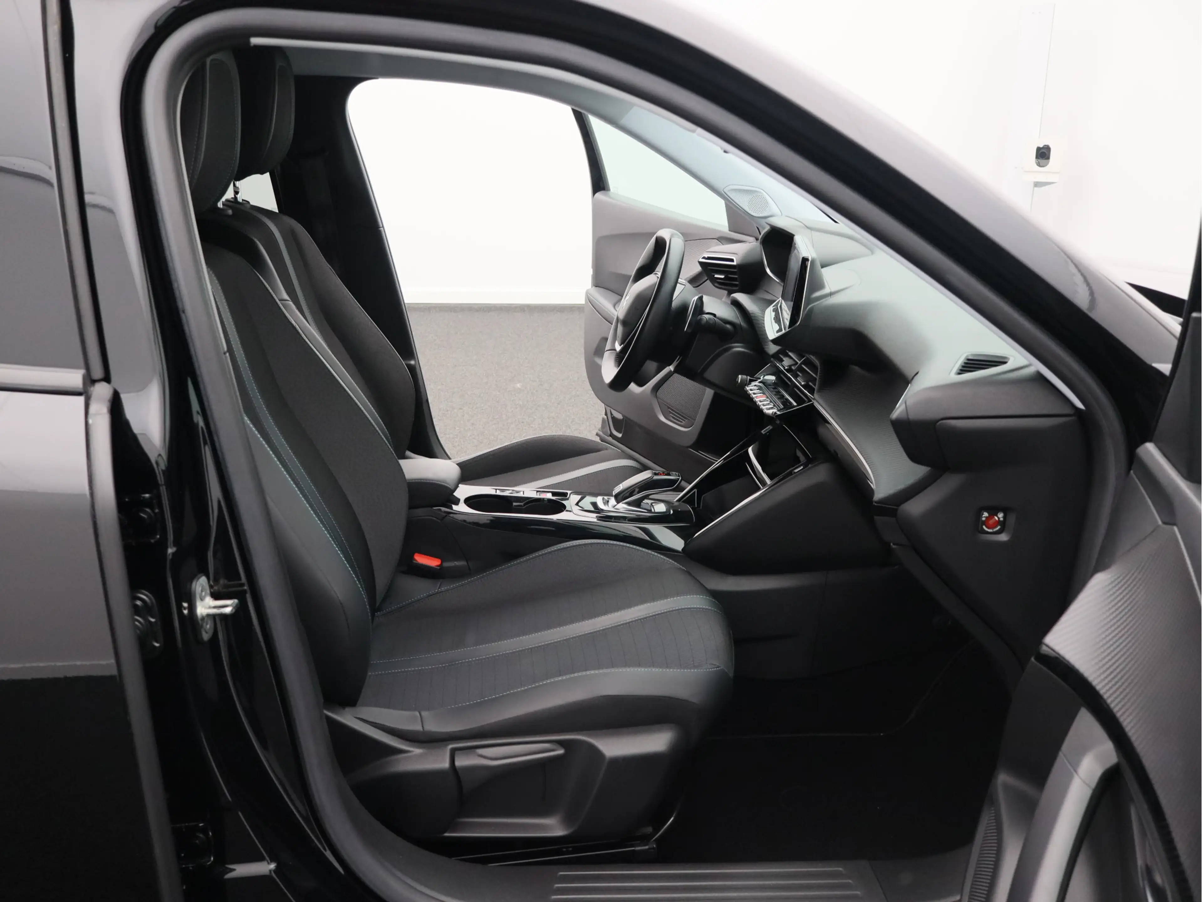 Peugeot 2008 1.2 PureTech Allure Pack/ automaat/ zeer mooi! — photo 21