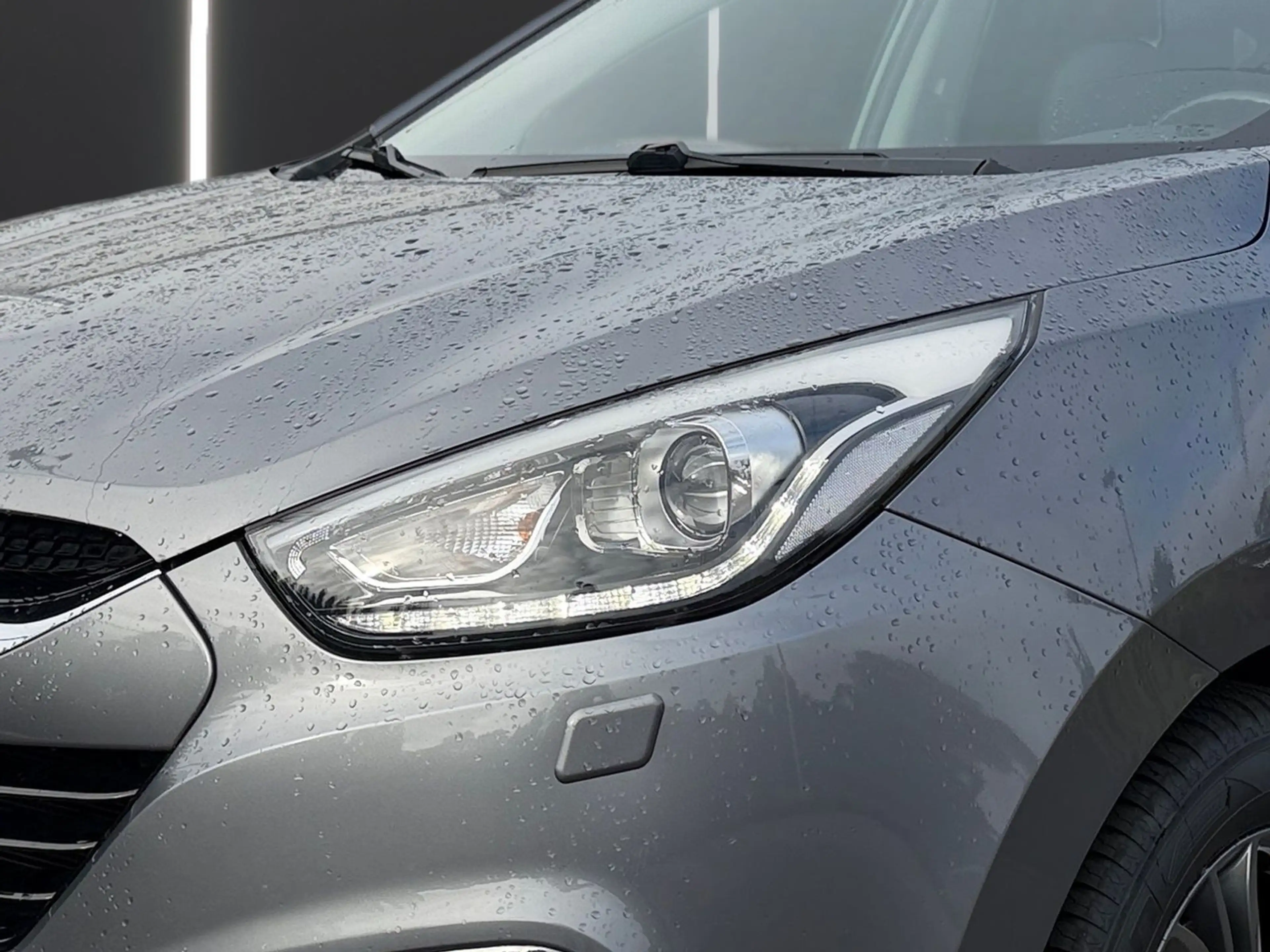 Hyundai iX35 1.6 Classic 2WD Bi-Xenon Navi Panorama PDC — photo 7