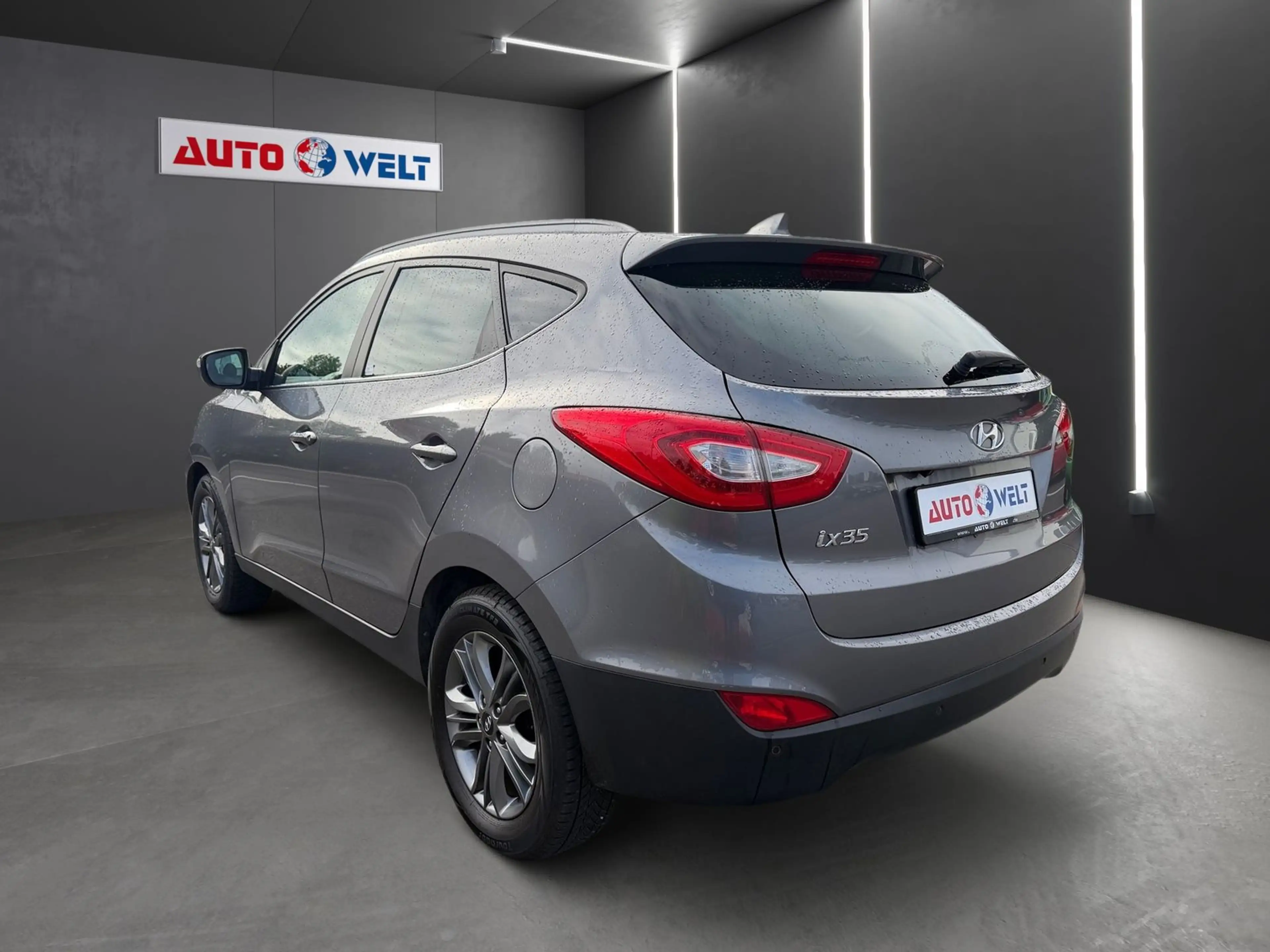 Hyundai iX35 1.6 Classic 2WD Bi-Xenon Navi Panorama PDC — photo 5
