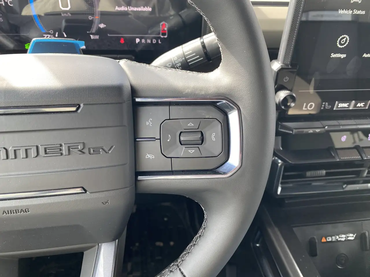 GMC HUMMER EV SUV снимка GMC HUMMER EV SUV