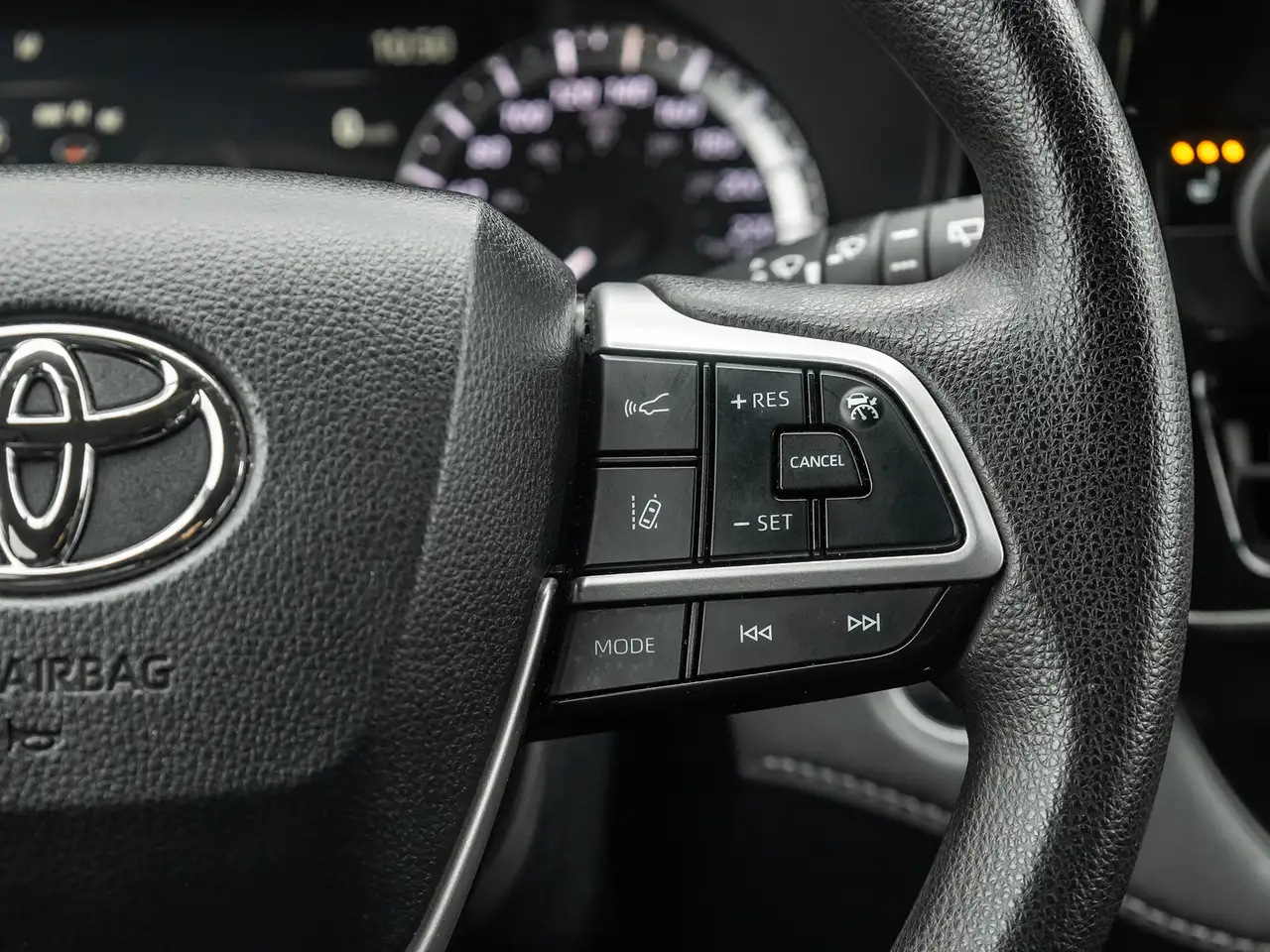 Toyota Highlander снимка Toyota Highlander