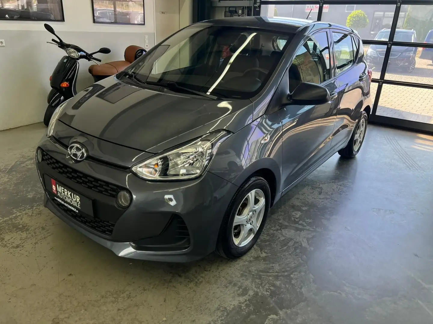 Hyundai i10 1.0 Classic+5 Türen+Klima+1.Hand+Scheckheft Grau - 1