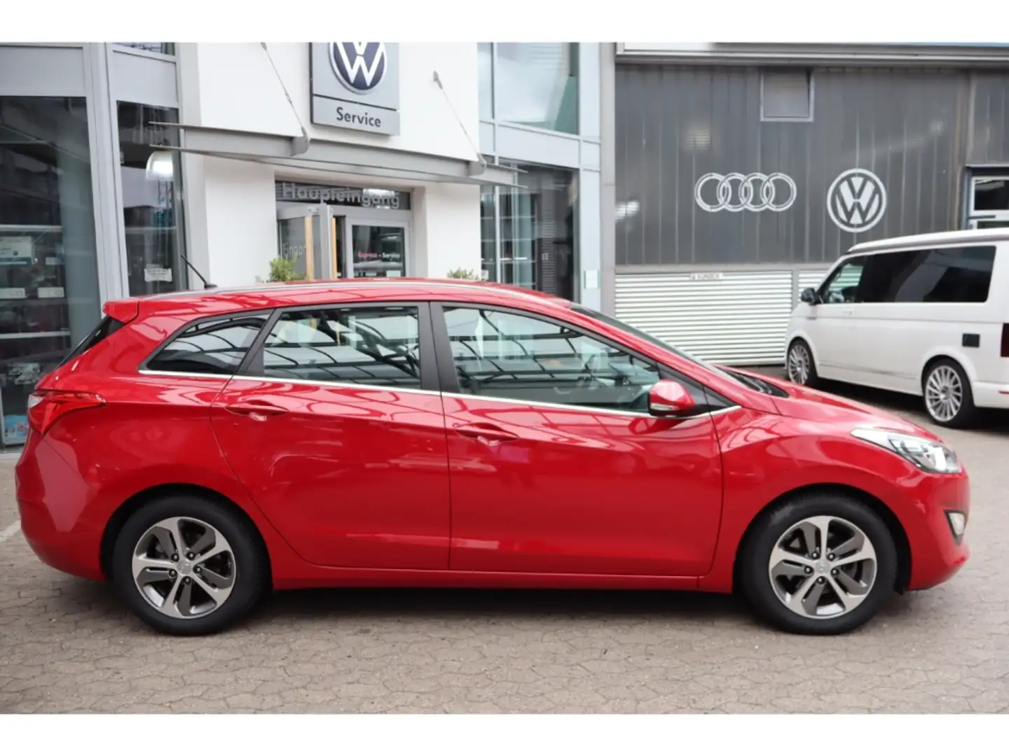 Hyundai i30 1.6 GDI AHK GJ Klima blue Trend Rot - 2