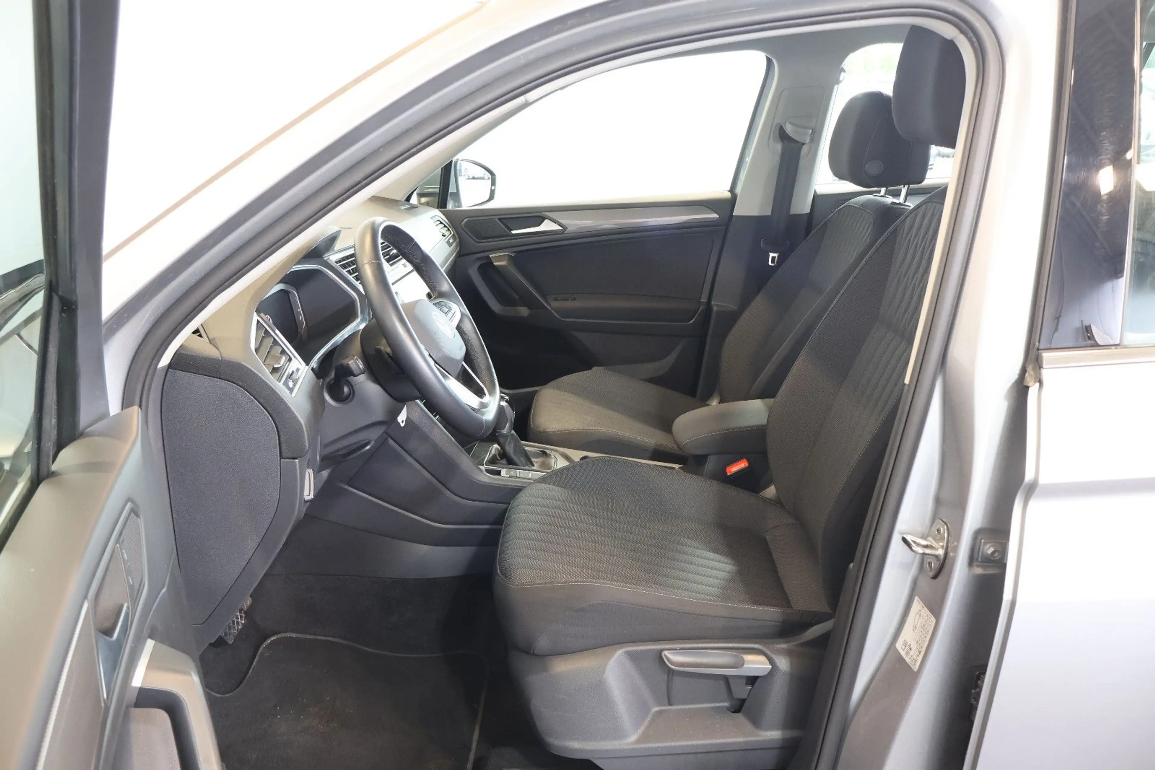 Volkswagen Tiguan Allspace 1.5 TSI Life AID+ACC+AHK+7 SITZE — photo 10
