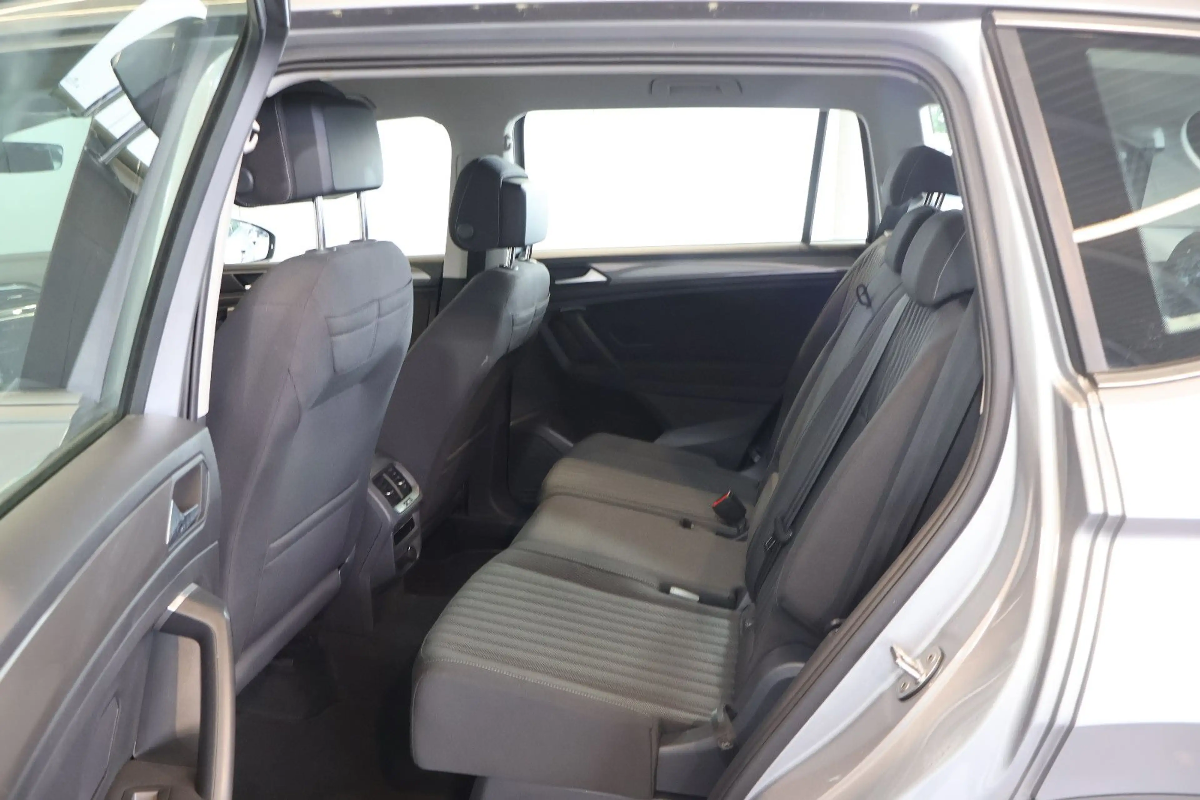 Volkswagen Tiguan Allspace 1.5 TSI Life AID+ACC+AHK+7 SITZE — photo 11