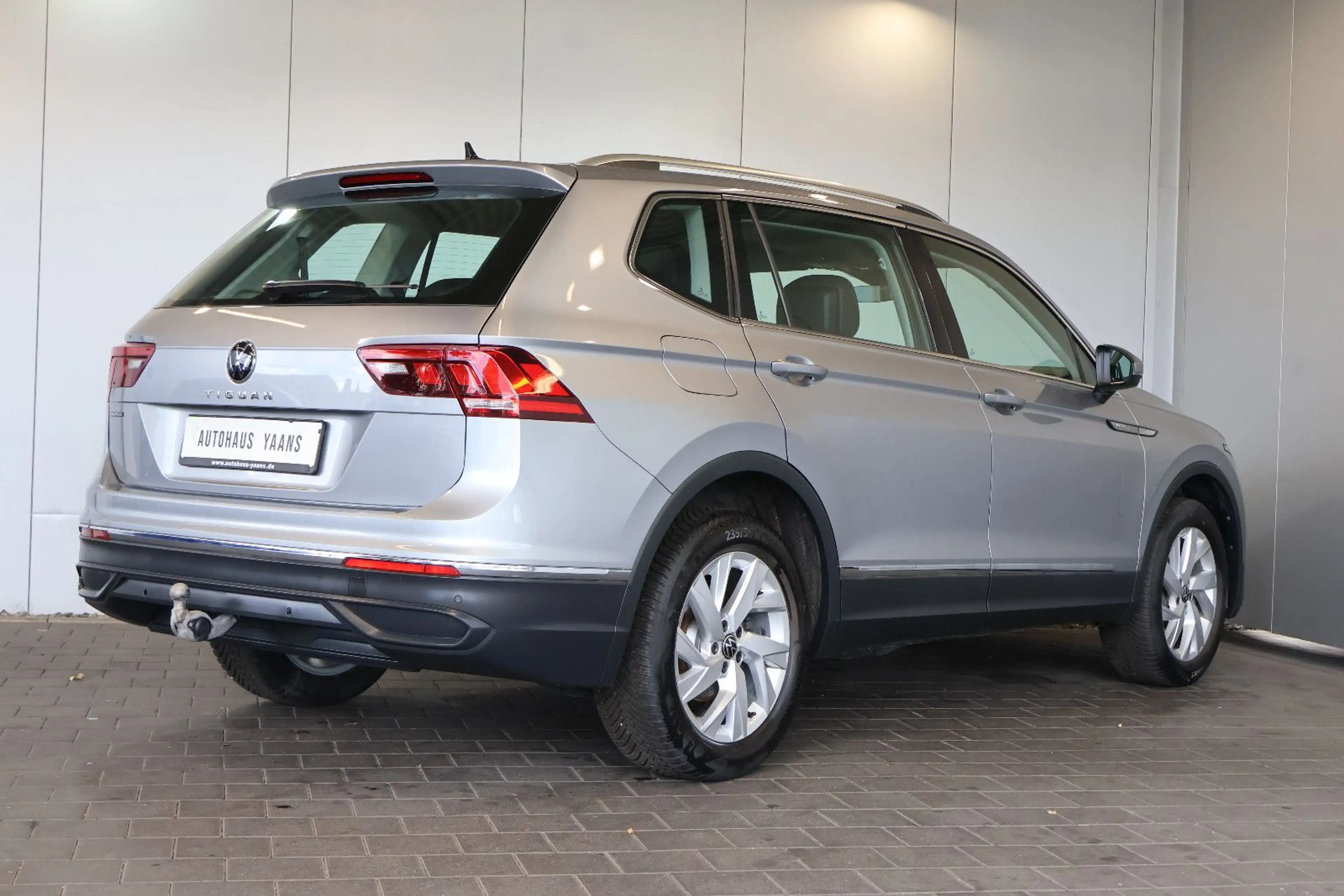Volkswagen Tiguan Allspace 1.5 TSI Life AID+ACC+AHK+7 SITZE — photo 4