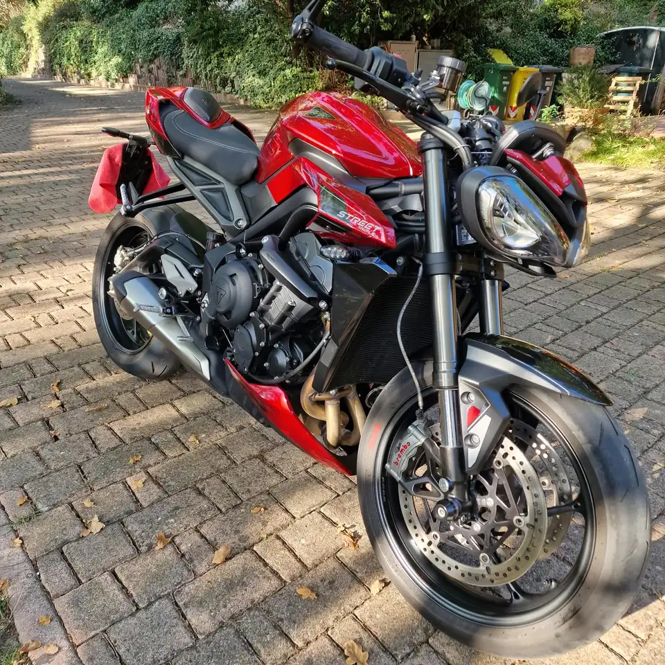 Triumph Street Triple RS