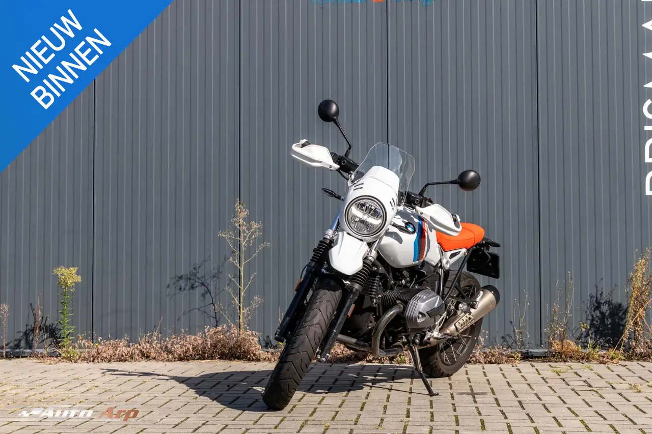 BMW R nineT