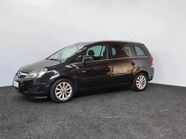 Opel Zafira Benzine | Handgeschakeld | 2014 | 174.132 km | Navi | Radio | Airco | PDC