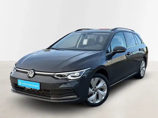 Volkswagen Golf VIII Style 2.0 TDI DSG LED BT SHZ ACC e Sitze Fern