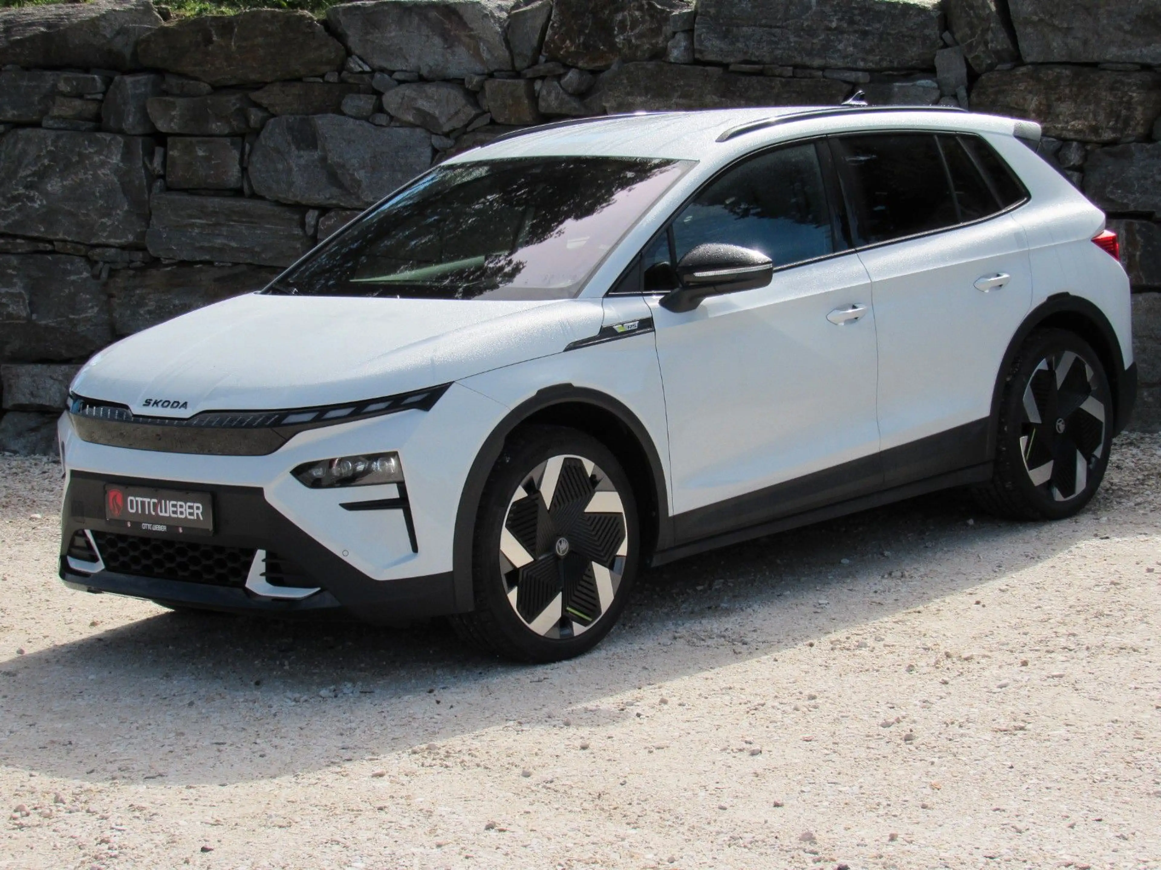 Skoda Elroq RS 85x 4x4 250kW 360° WP DCC HUD 21'' — photo 2