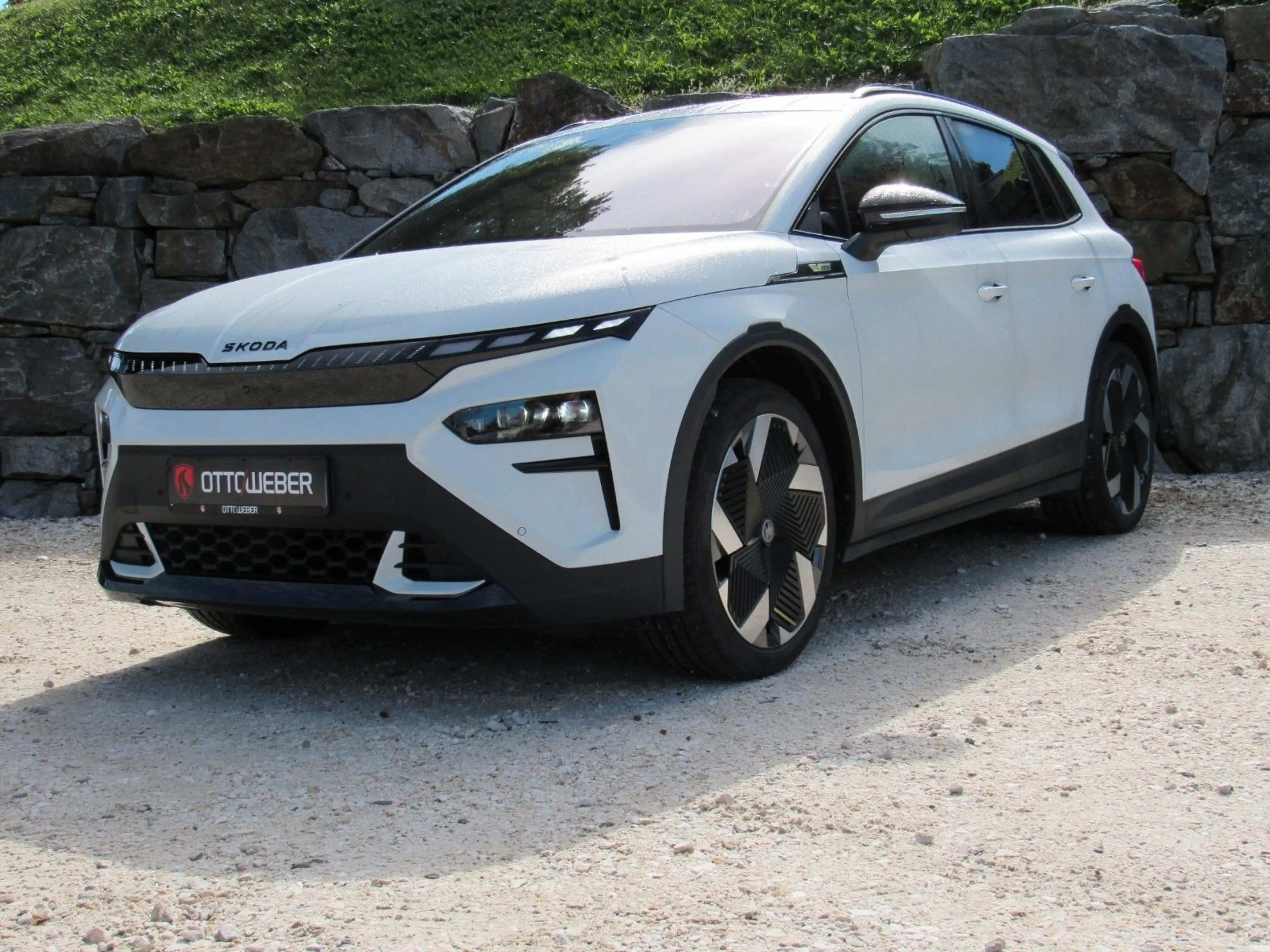 Skoda Elroq RS 85x 4x4 250kW 360° WP DCC HUD 21'' — photo 3