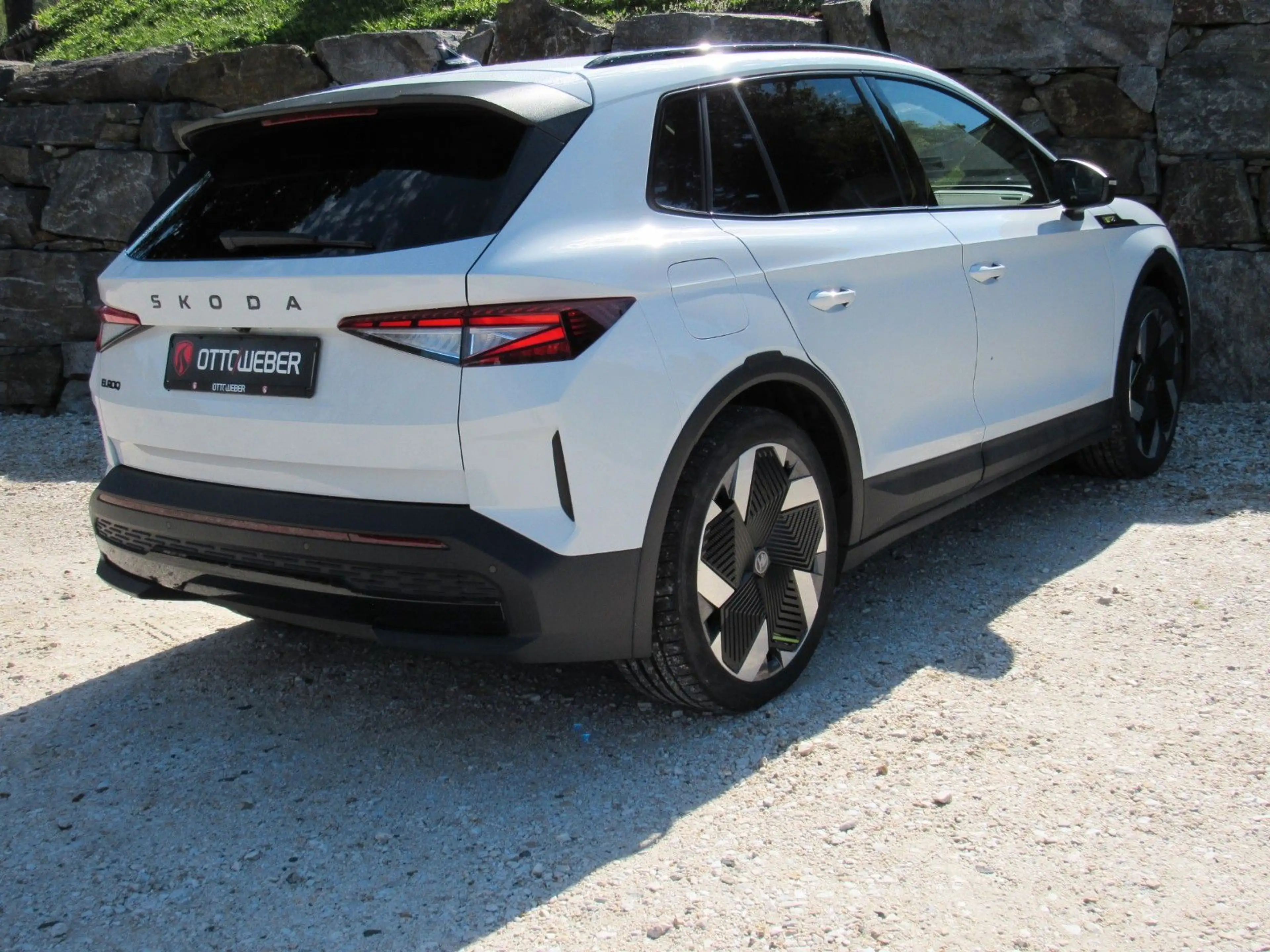 Skoda Elroq RS 85x 4x4 250kW 360° WP DCC HUD 21'' — photo 9