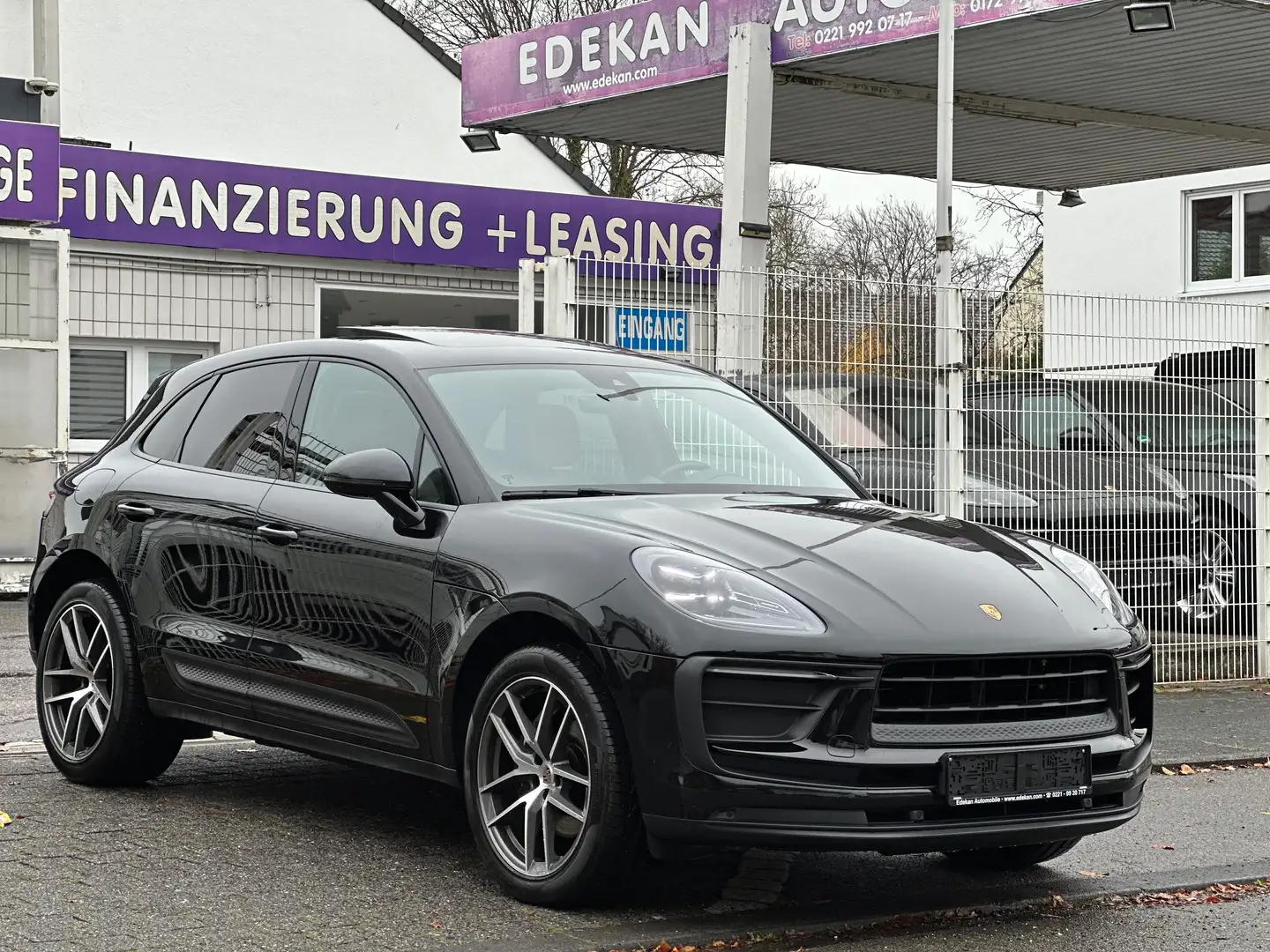 Porsche Macan Basis PANORAMA/20-ZOLL/LEDER/SPORT-ENDROHRE/SITZHE Noir - 1