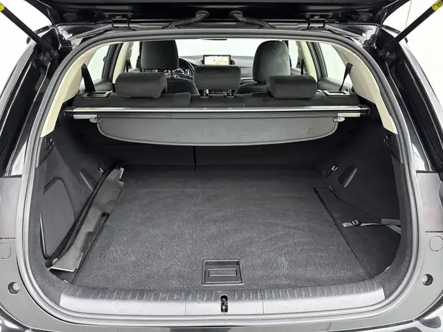 Lexus CT view 15