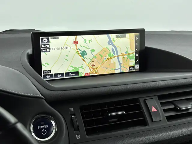 Lexus CT view 11