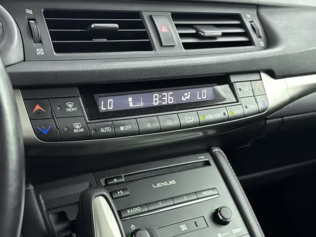 Lexus CT view 12