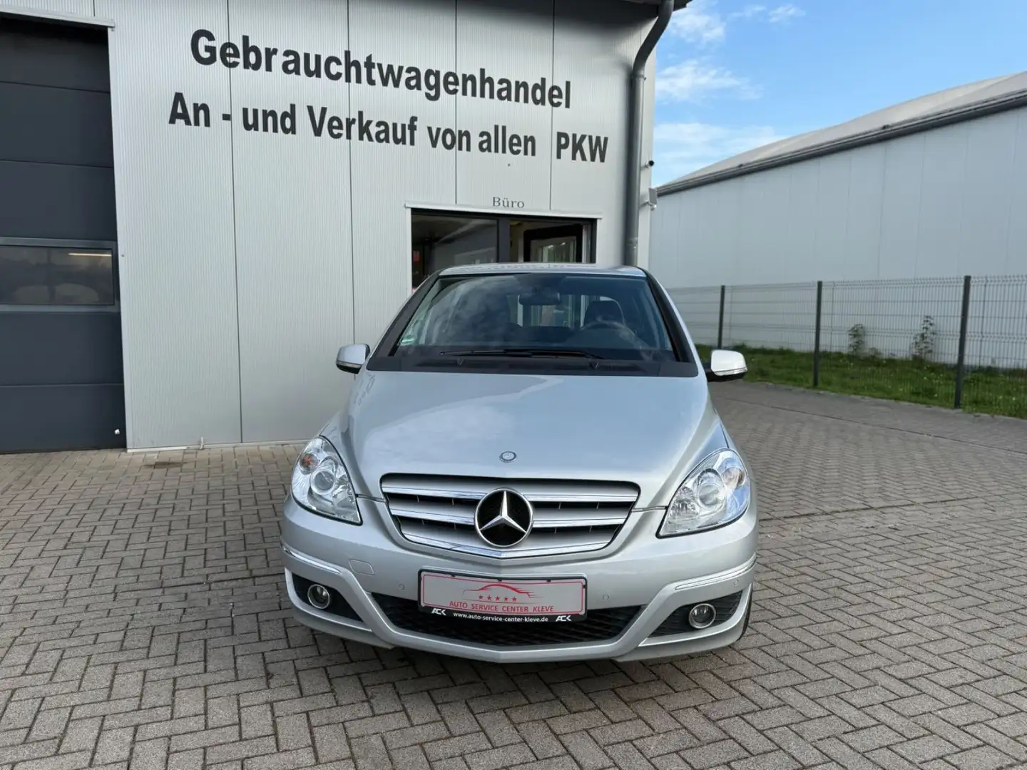Mercedes-Benz B 160 *AUTOMATIK*SHZ*AHK*PDC*8FACH BEREIFT Silber - 2