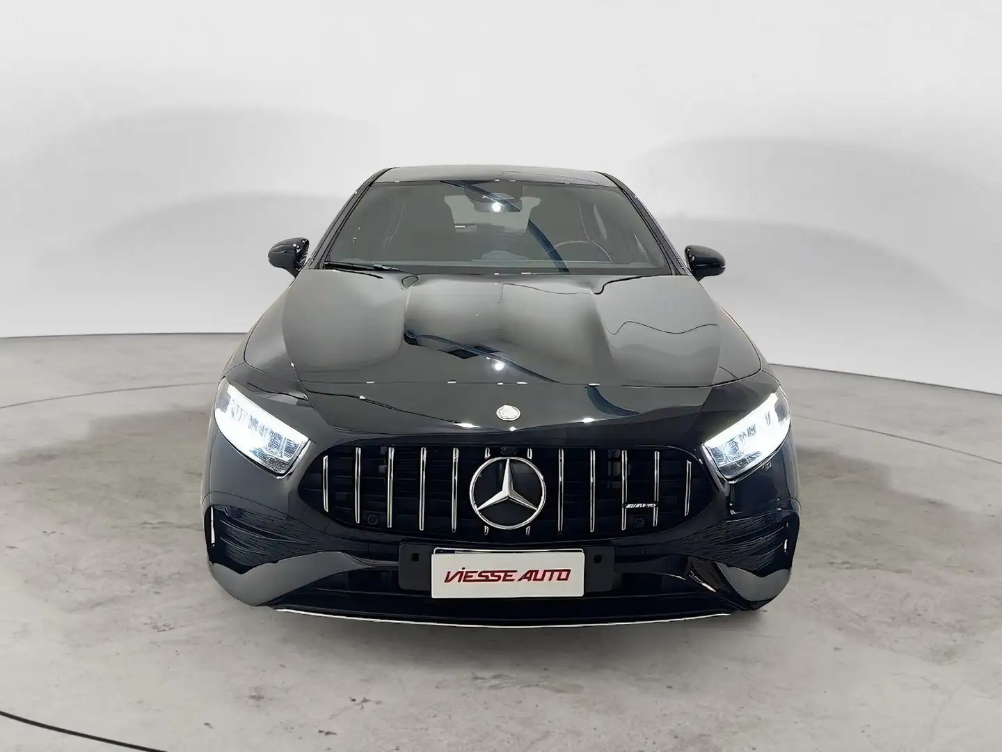 Mercedes-Benz A 35 AMG A AMG 35 Line Premium 4matic auto Чорний - 2