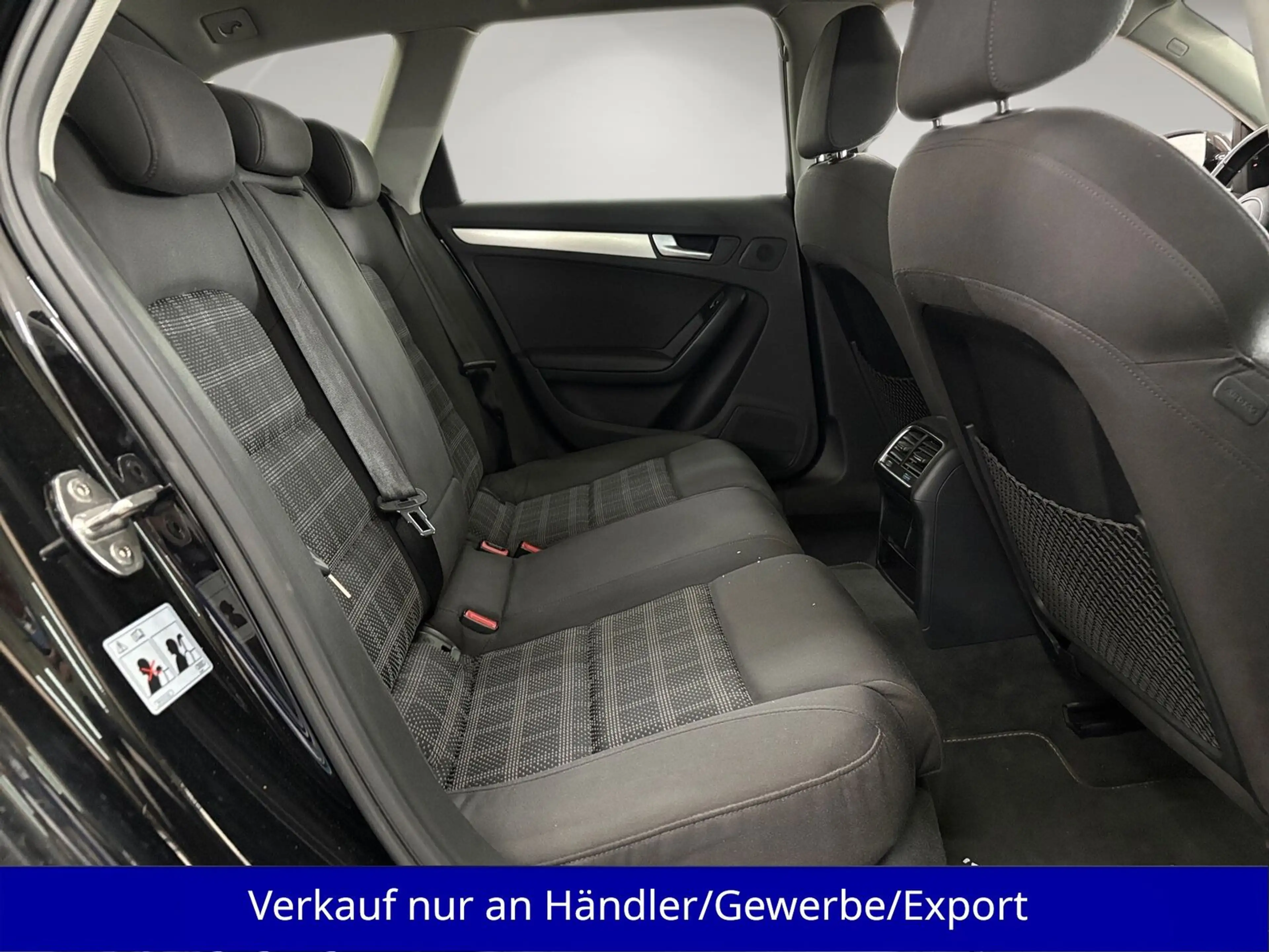 Audi A4 Kombi 2.0 TDI S-line AAC Xenon Navi SHZ PDC — photo 12