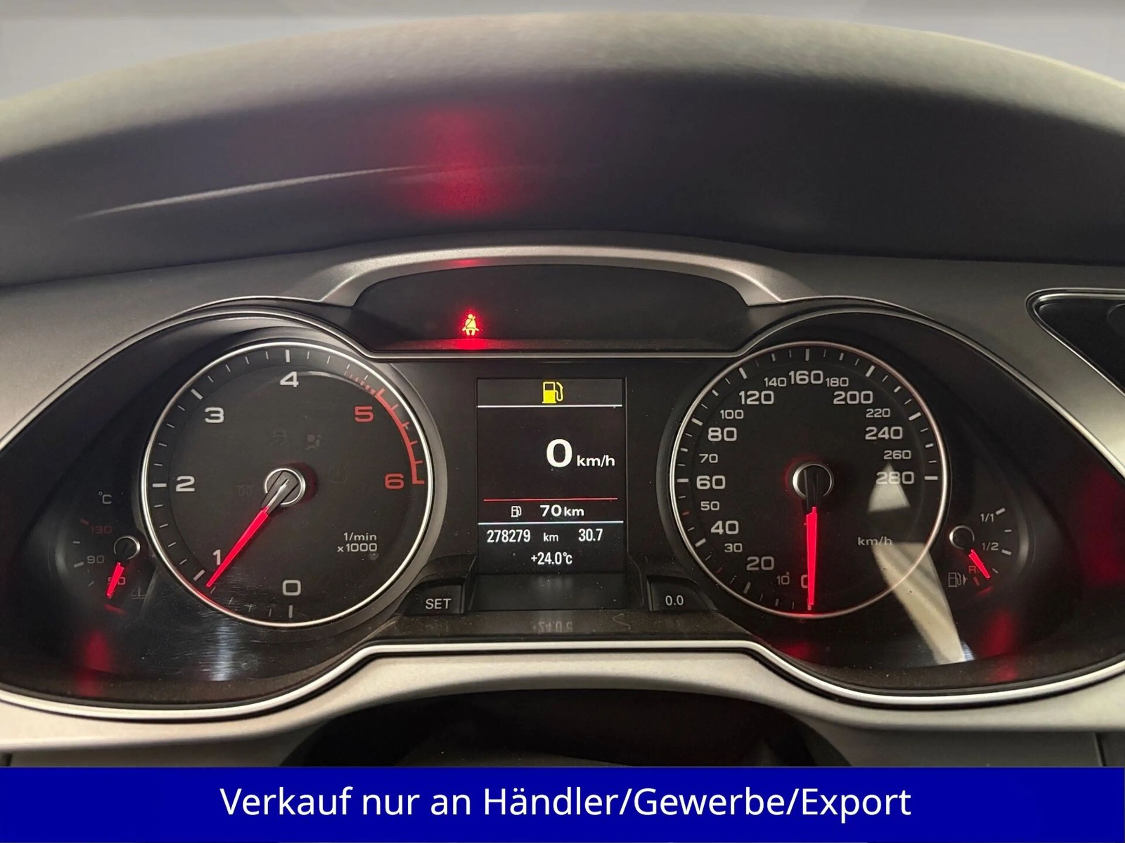 Audi A4 Kombi 2.0 TDI S-line AAC Xenon Navi SHZ PDC — photo 10