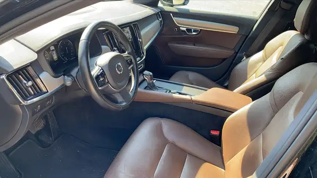 Volvo S90 view 8