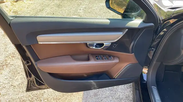 Volvo S90 view 7