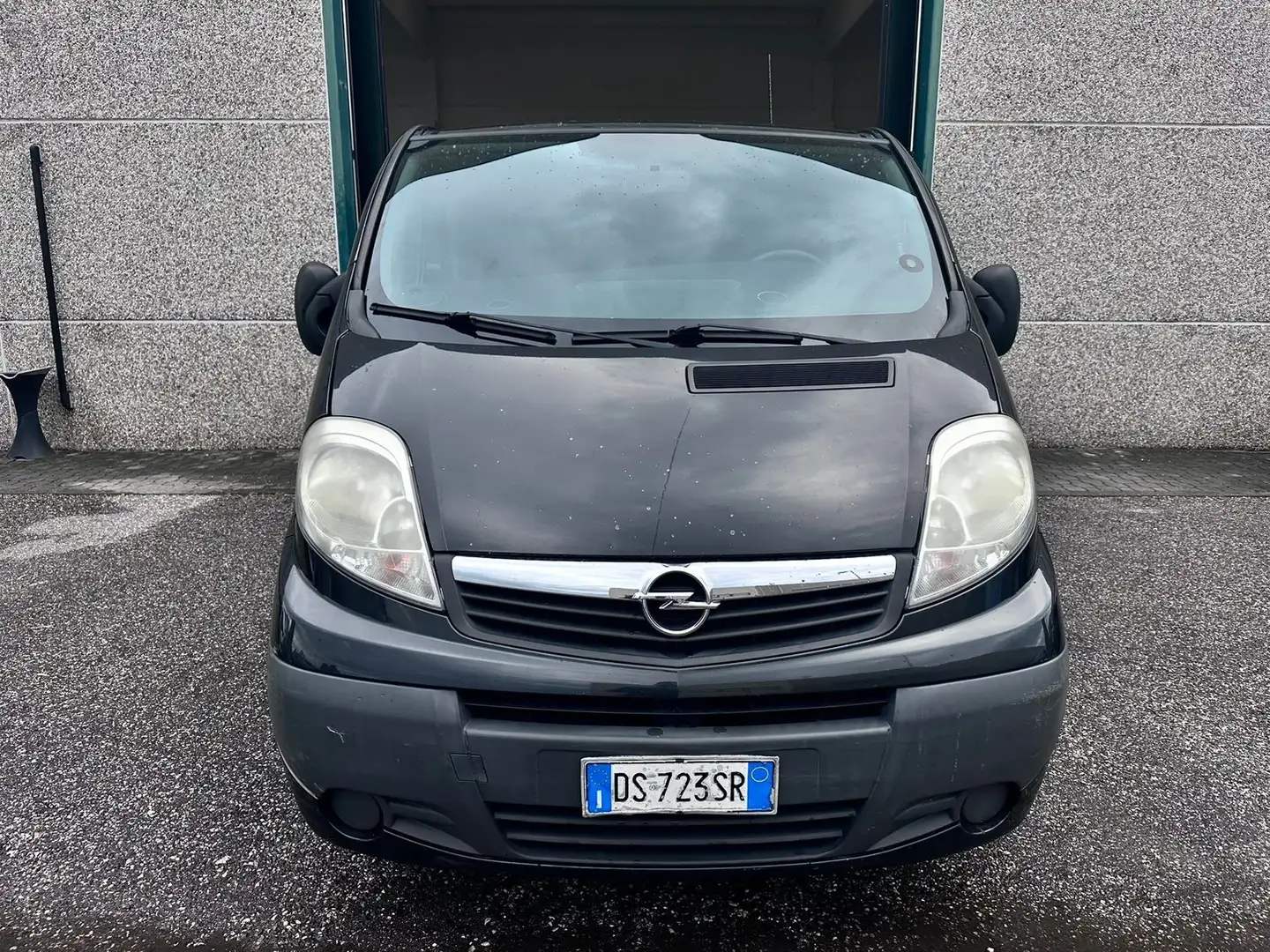 Opel Vivaro 9 POSTI GANCIO TRAINO Negro - 2