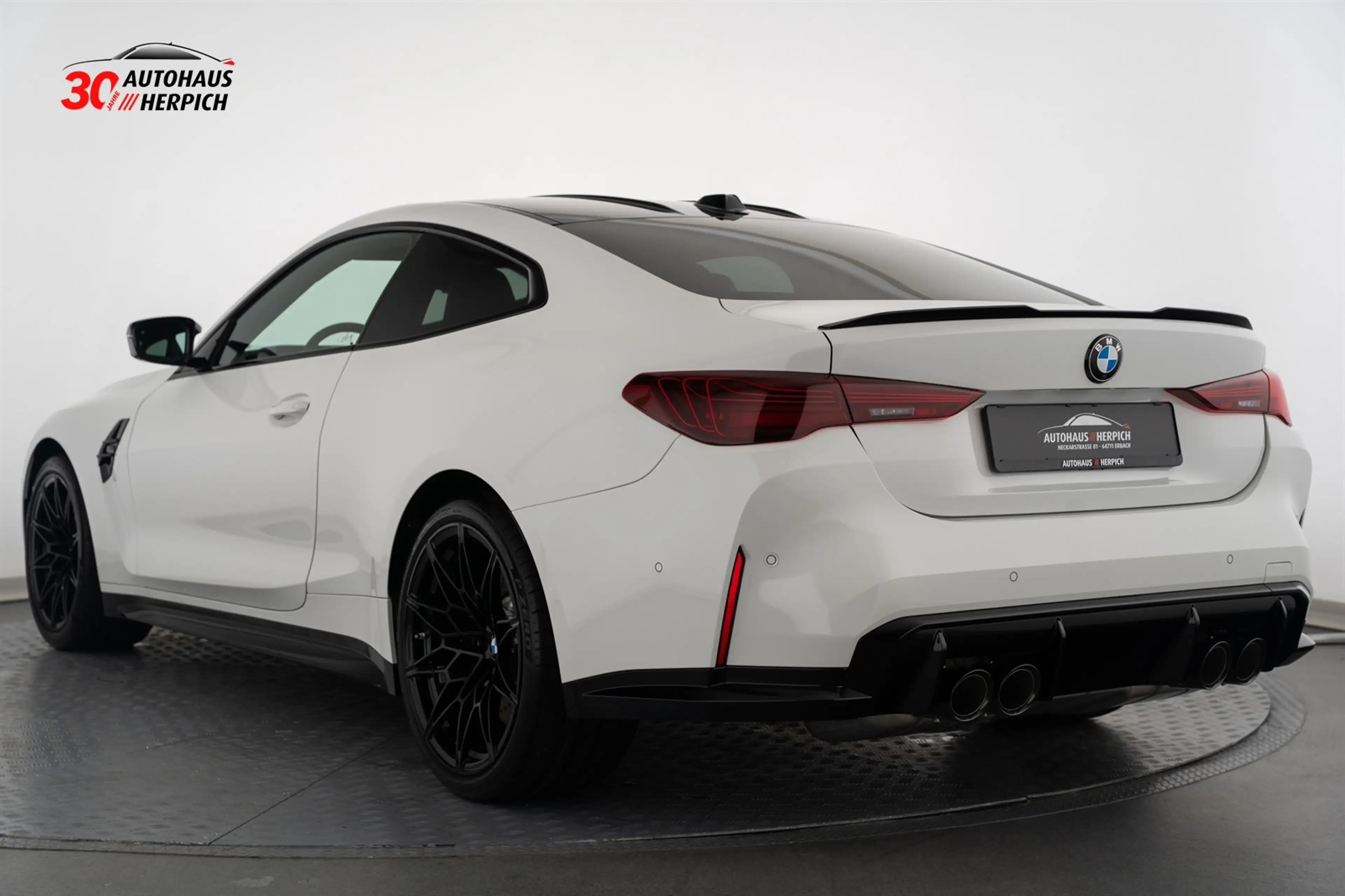 BMW M4 Competition RWD Heckantrieb MDrive Carbon H&K — photo 3