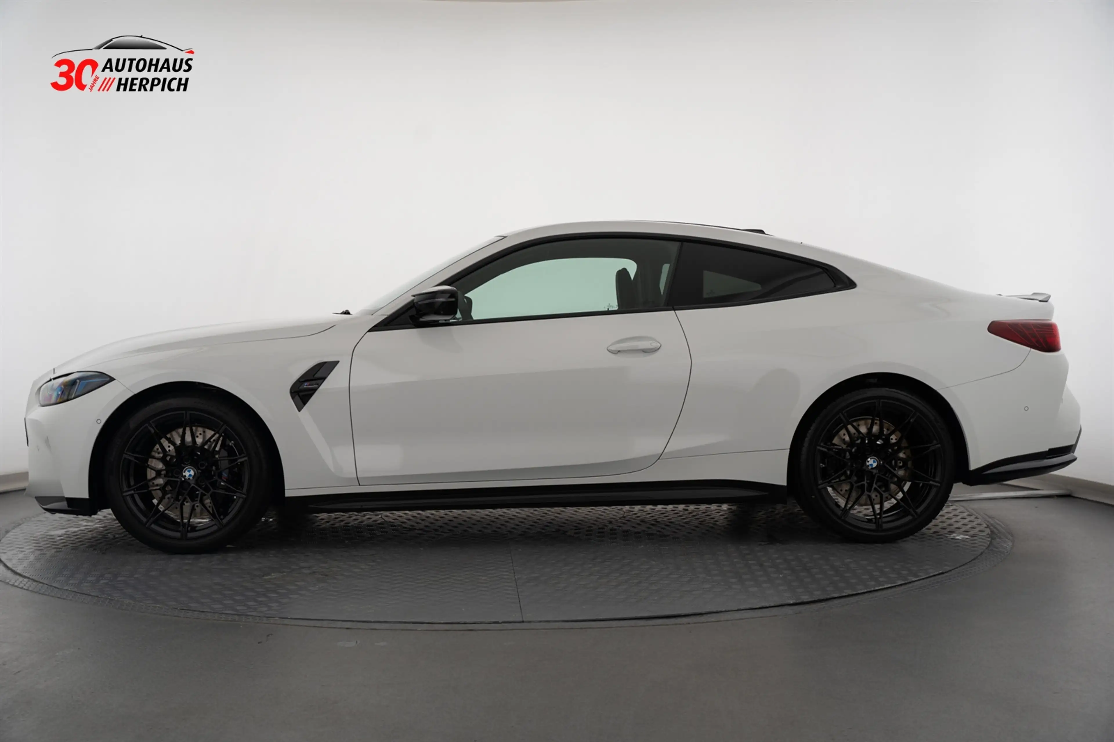 BMW M4 Competition RWD Heckantrieb MDrive Carbon H&K — photo 2