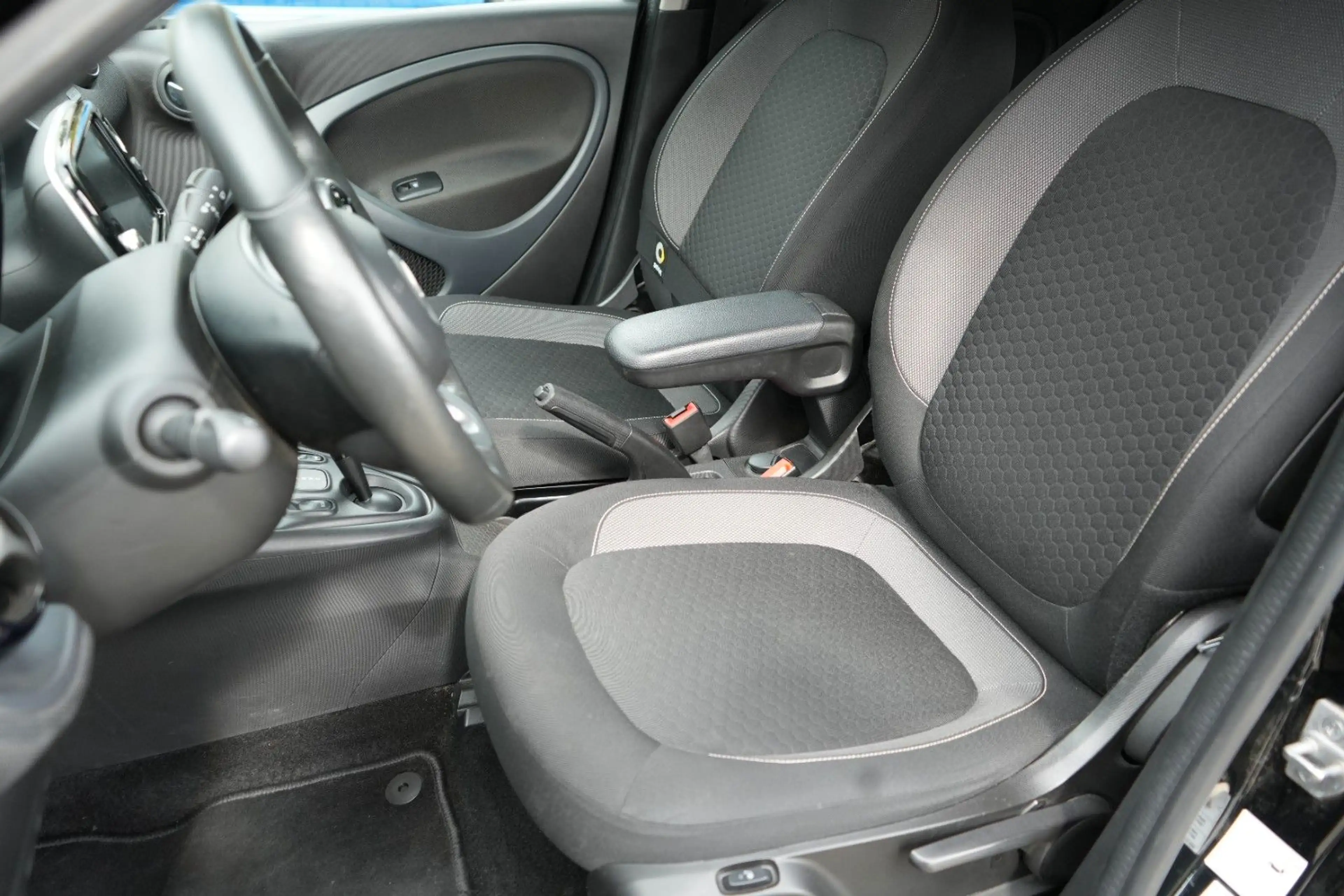 smart forFour electric drive 60kW EQ pulse/1.Hand/Pano/MwSt — photo 10